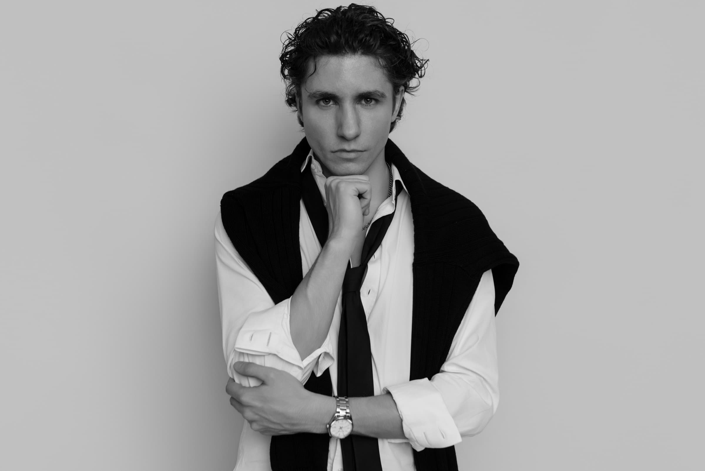 Simon Miotk — featured